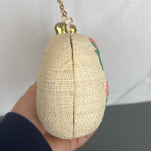 Pamela Munson Rosebud Floral Embroidered Cream Straw Clutch Bag - Picture 10 of 14